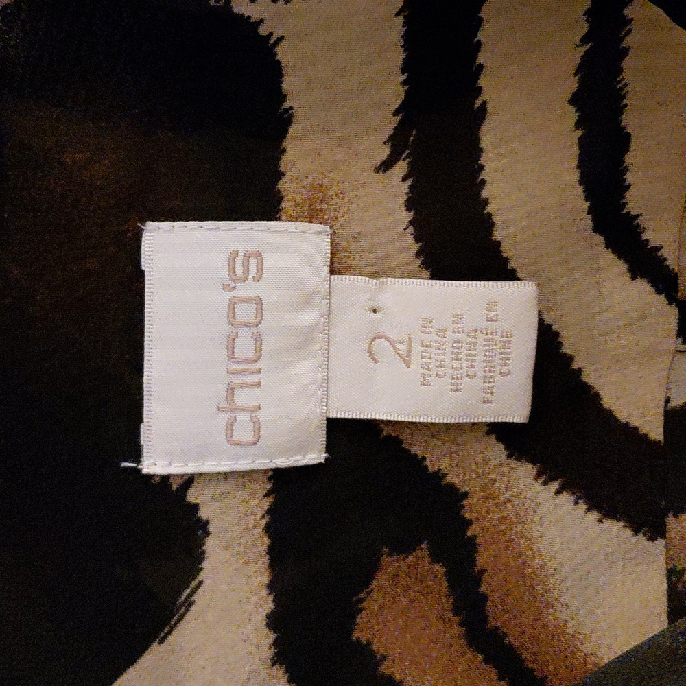 EUC Chico's Animal Print Blouse Chico 2 - Picture 2 of 6